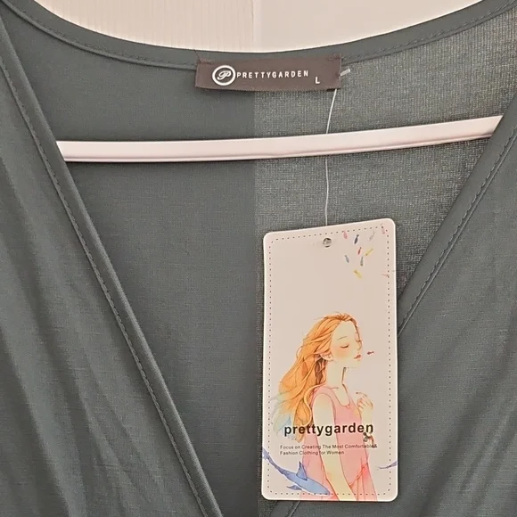 Women's Green Wrap-Style Midi Dress - Picture 3 of 3